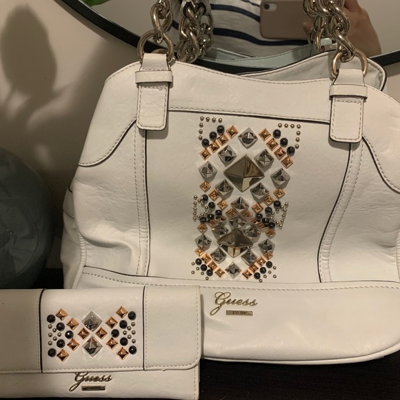 Guess Purse and Wallet - Picture 1 of 4